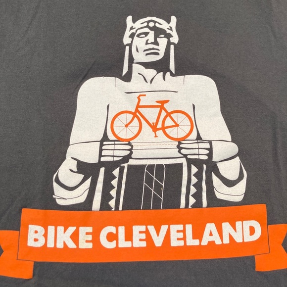 🚲 Size M Bike Cleveland Teeshirt 🚲 - Picture 3 of 6